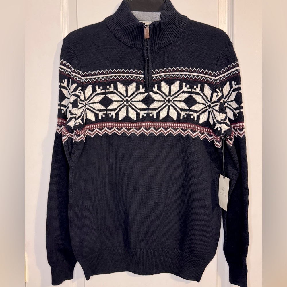 Aspen Men's Navy and White Snowflake Sweater Small